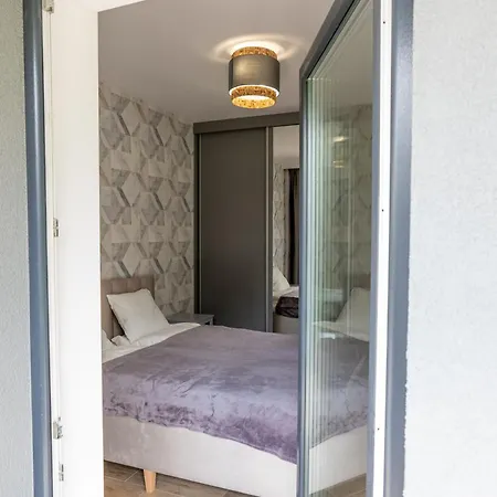 Diamentowy Premium Z Tarasem I Garazem