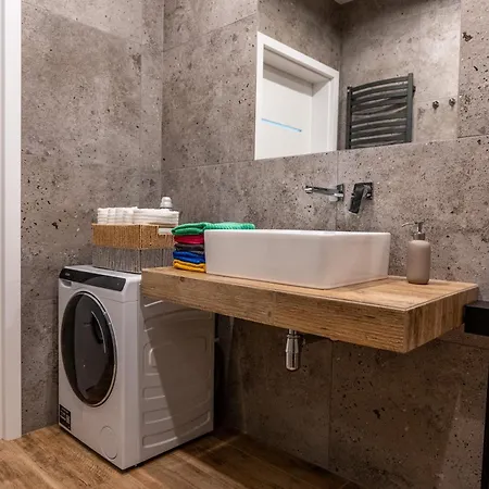 Diamentowy Premium Z Tarasem I Garazem * Bielsko-Biała